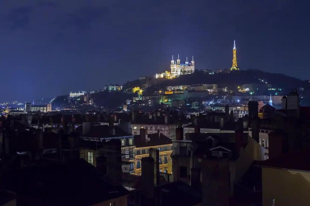 Mirador T2 Ensoleille Place Des Terreaux Vue Fourviere Лион Екстериор снимка